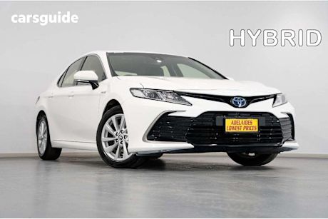 White 2021 Toyota Camry Sedan ASCENT F