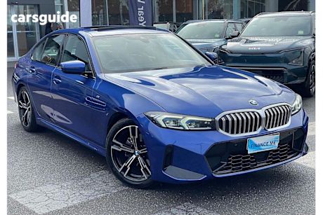 Blue 2022 BMW 320I Sedan M Sport
