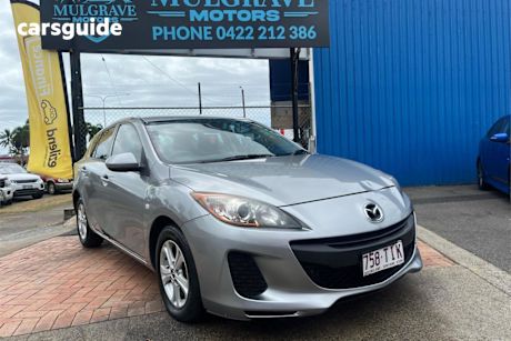 Silver 2013 Mazda 3 Hatchback NEO