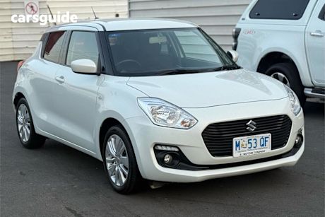 White 2019 Suzuki Swift Hatchback GL Navigator