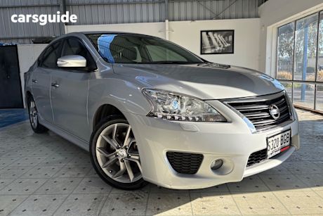 Silver 2015 Nissan Pulsar Sedan SSS