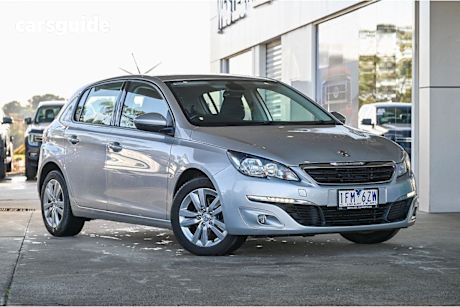 Silver 2016 Peugeot 308 Hatchback Active