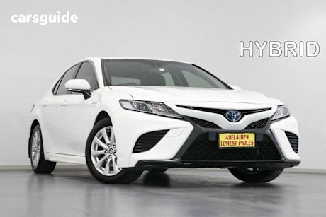 White 2020 Toyota Camry Sedan ASCENT SPORT F
