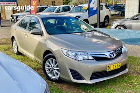 Brown 2014 Toyota Camry Sedan Hybrid H