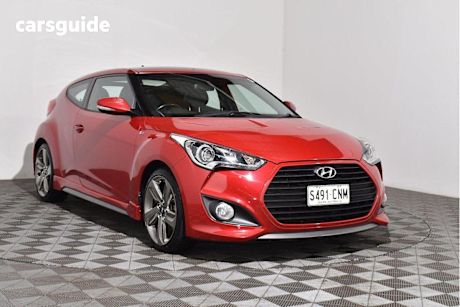 Red 2014 Hyundai Veloster Coupe SR Turbo