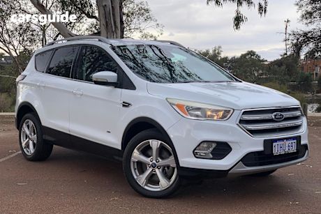 White 2017 Ford Escape Wagon Trend (awd)