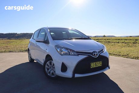 White 2016 Toyota Yaris Hatchback Ascent