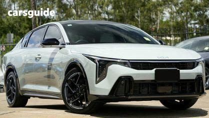 White 2024 Kia K4 Sedan Sport+