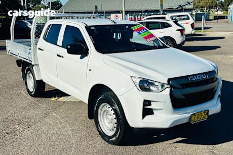 White 2021 Isuzu D-MAX Crew Cab Chassis SX (4X4)