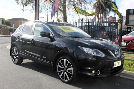 Black 2016 Nissan Qashqai Wagon TI (4X2)