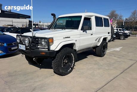 White 2005 Toyota Landcruiser OtherCar
