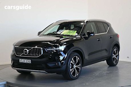 Black 2020 Volvo XC40 Wagon T4 Inscription (awd)