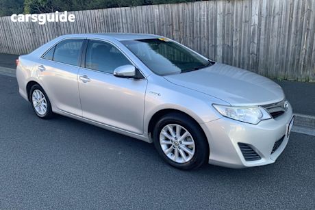 Silver 2013 Toyota Camry Sedan Hybrid H
