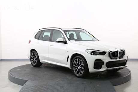 White 2023 BMW X5 Wagon Xdrive30D M Sport