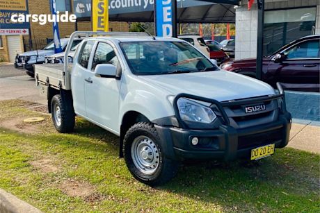 White 2017 Isuzu D-MAX Space Cab Chassis SX (4X4)