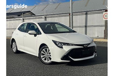 White 2022 Toyota Corolla Hatchback Ascent Sport