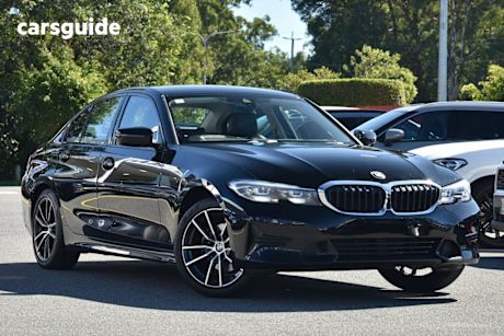 Black 2022 BMW 3 Sedan 25i