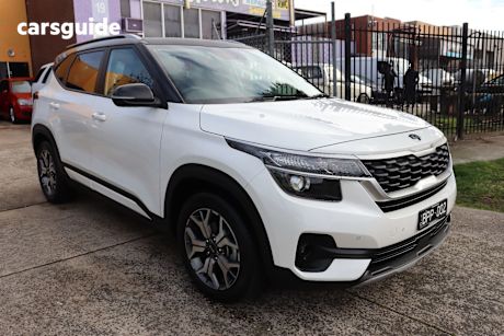 White 2021 Kia Seltos Wagon Sport+ (fwd)