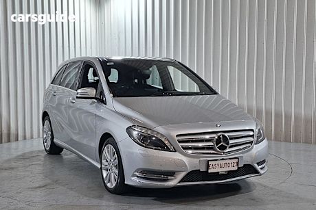 Silver 2013 Mercedes-Benz B200 Hatchback CDI