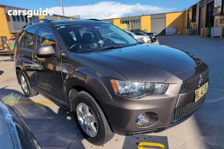 Brown 2012 Mitsubishi Outlander Wagon LS (fwd)