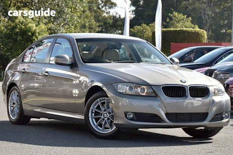 Gold 2009 BMW 320D Sedan Executive