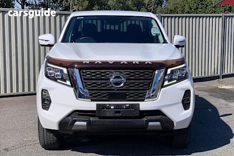 White 2021 Nissan Navara Dual Cab Pick-up ST (4X4)