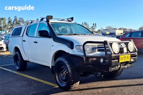 White 2015 Mitsubishi Triton Double Cab Utility GLX (4X4)