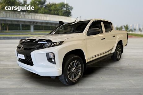 White 2020 Mitsubishi Triton Double Cab Pick Up GLX Adas (4X4)