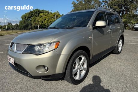 Gold 2008 Mitsubishi Outlander Wagon