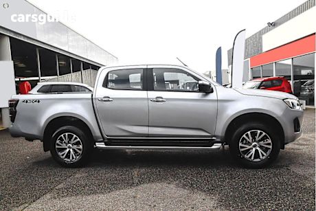 Silver 2024 Isuzu D-MAX Crew Cab Utility LS-U (4X4)