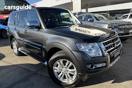 Grey 2021 Mitsubishi Pajero Wagon Exceed (4X4) 7 Seat
