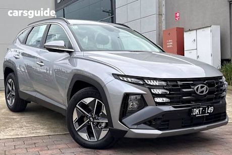 Silver 2024 Hyundai Tucson Wagon (FWD)