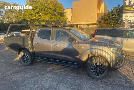 Grey 2020 Nissan Navara Dual Cab Pick-up ST (4X4)