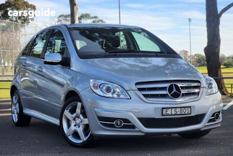 Silver 2011 Mercedes-Benz B200 Hatchback