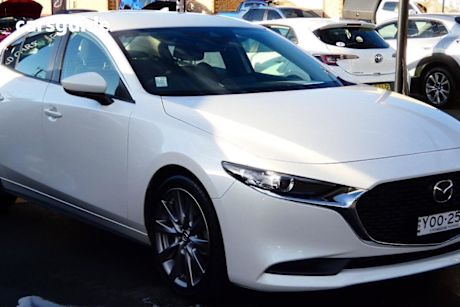 White 2019 Mazda 3 Sedan G20 Evolve