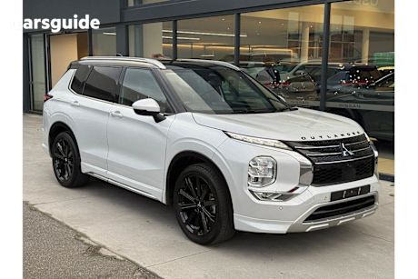 White 2022 Mitsubishi Outlander SUV EXCEED TOURER 4X4