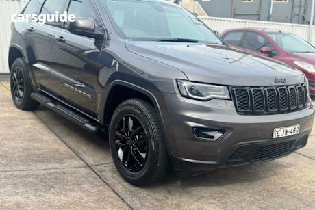 Grey 2018 Jeep Grand Cherokee Wagon Laredo 4x2