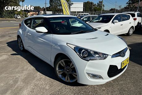 White 2014 Hyundai Veloster Coupe + FS3