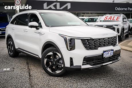 White 2024 Kia Sorento Wagon GT-Line HEV FWD