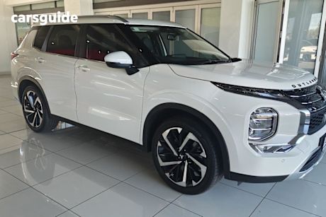 White 2024 Mitsubishi Outlander Wagon Aspire 7 Seat (2WD)