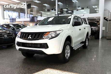 White 2017 Mitsubishi Triton Dual Cab Utility GLX Plus (4X4)