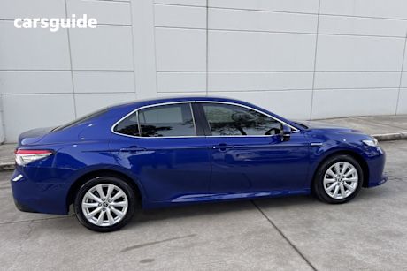 Blue 2019 Toyota Camry Sedan Ascent (hybrid)