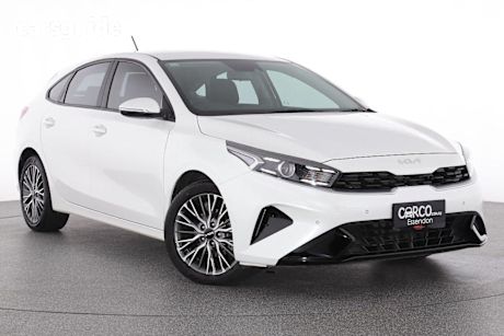 White 2021 Kia Cerato Hatchback Sport NAV