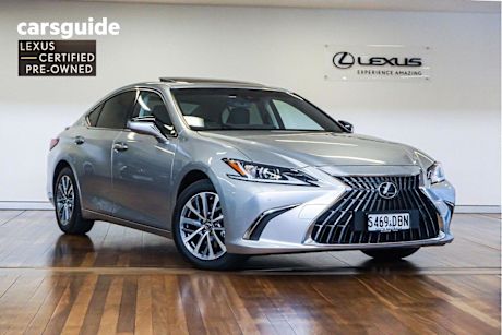 Silver 2023 Lexus ES300H Sedan Luxury (hybrid)