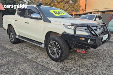 White 2020 Mitsubishi Triton Double Cab Pick Up GLS (4X4)