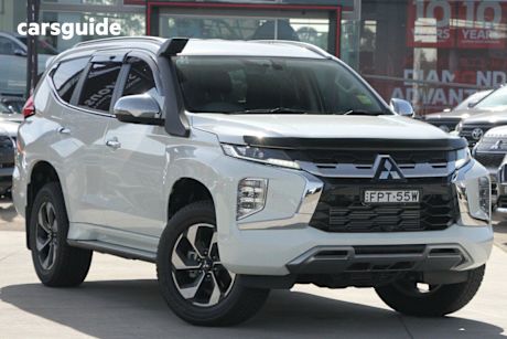 White 2024 Mitsubishi Pajero Sport Wagon Exceed