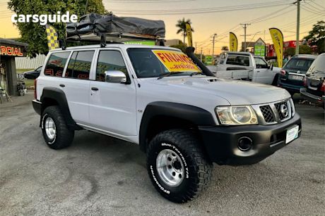 White 2010 Nissan Patrol Wagon DX (4X4)