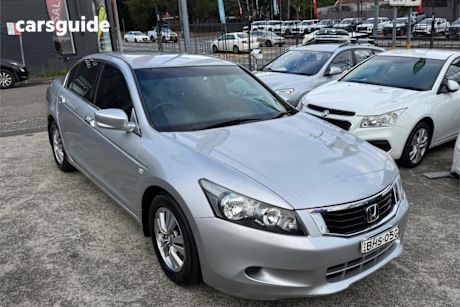 Silver 2008 Honda Accord Sedan VTI-L