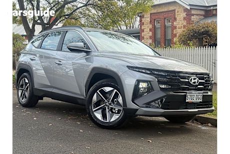 Silver 2025 Hyundai Tucson Wagon (FWD)