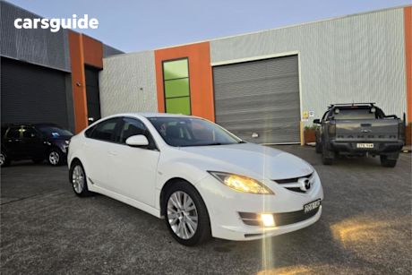 White 2009 Mazda 6 Hatchback Classic